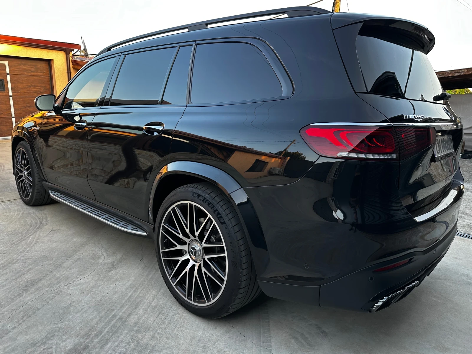 Mercedes-Benz GLS 63 AMG Individual Гаранционен 1-ви Собственик вкл.ДДС, снимка 5 - Автомобили и джипове - 55562311