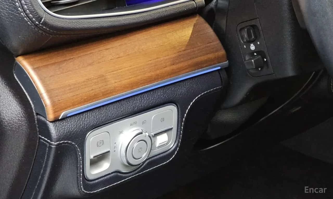 Mercedes-Benz GLE GLE450 4MATIC, снимка 13 - Автомобили и джипове - 55708381