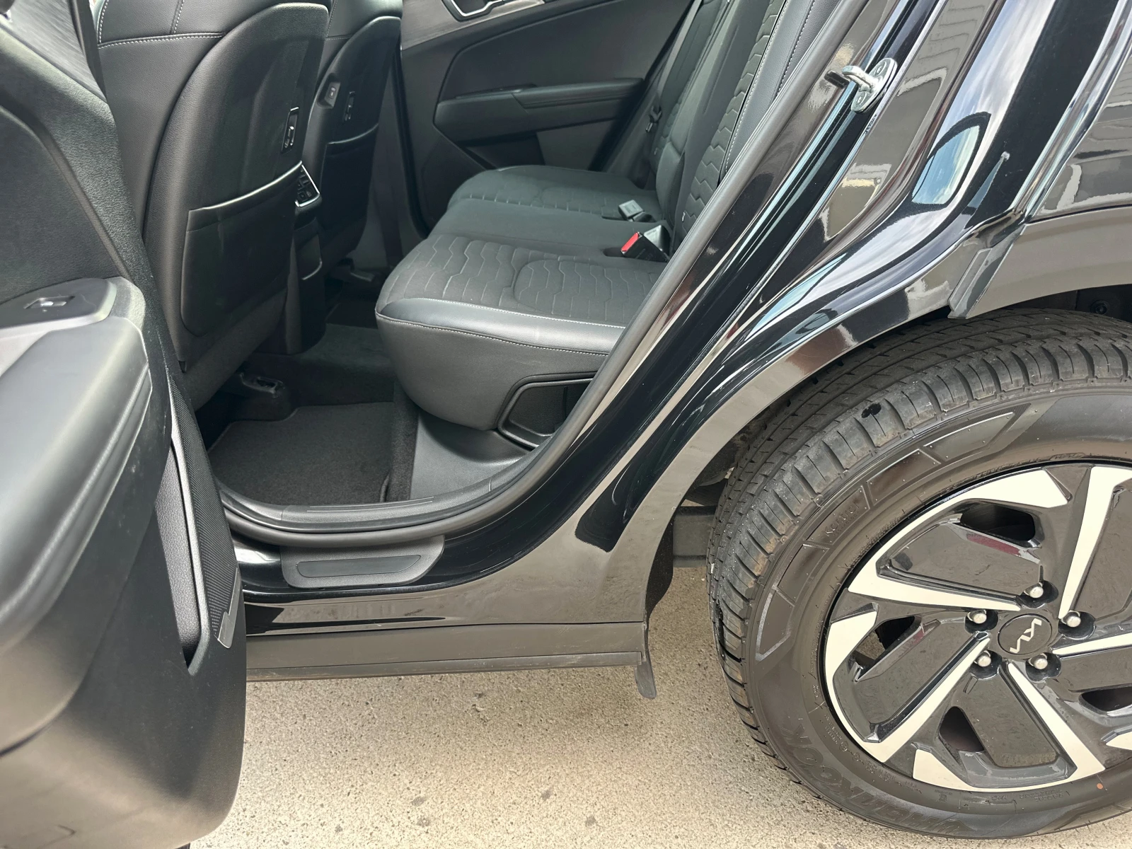 Kia Sportage 1.6CRDi MHEV, снимка 13 - Автомобили и джипове - 55927420