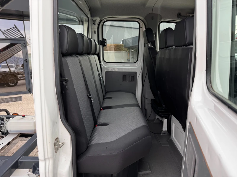 VW Crafter 2.0TDI 163к.с. до 3.5т. 7-местен 3.77м., снимка 13 - Бусове и автобуси - 48538498