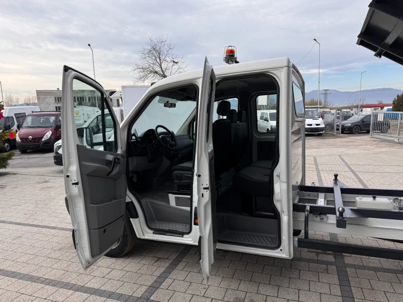 VW Crafter 2.0TDI 163к.с. до 3.5т. 7-местен 3.77м., снимка 16 - Бусове и автобуси - 48538498