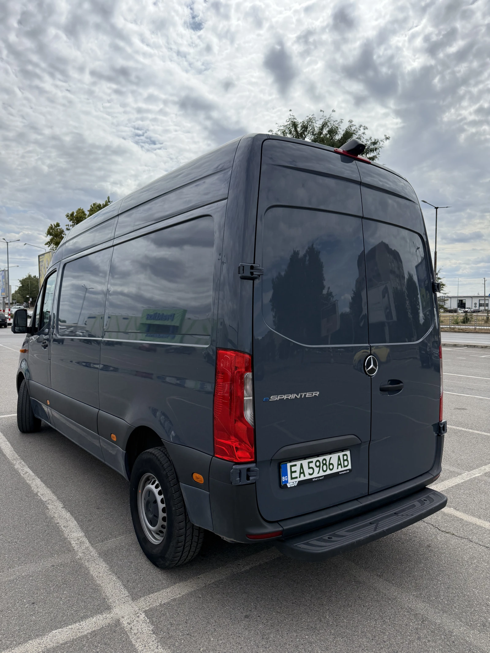 Mercedes-Benz Sprinter 85kW / 55kWh Amazon спец., снимка 4 - Бусове и автобуси - 55033060