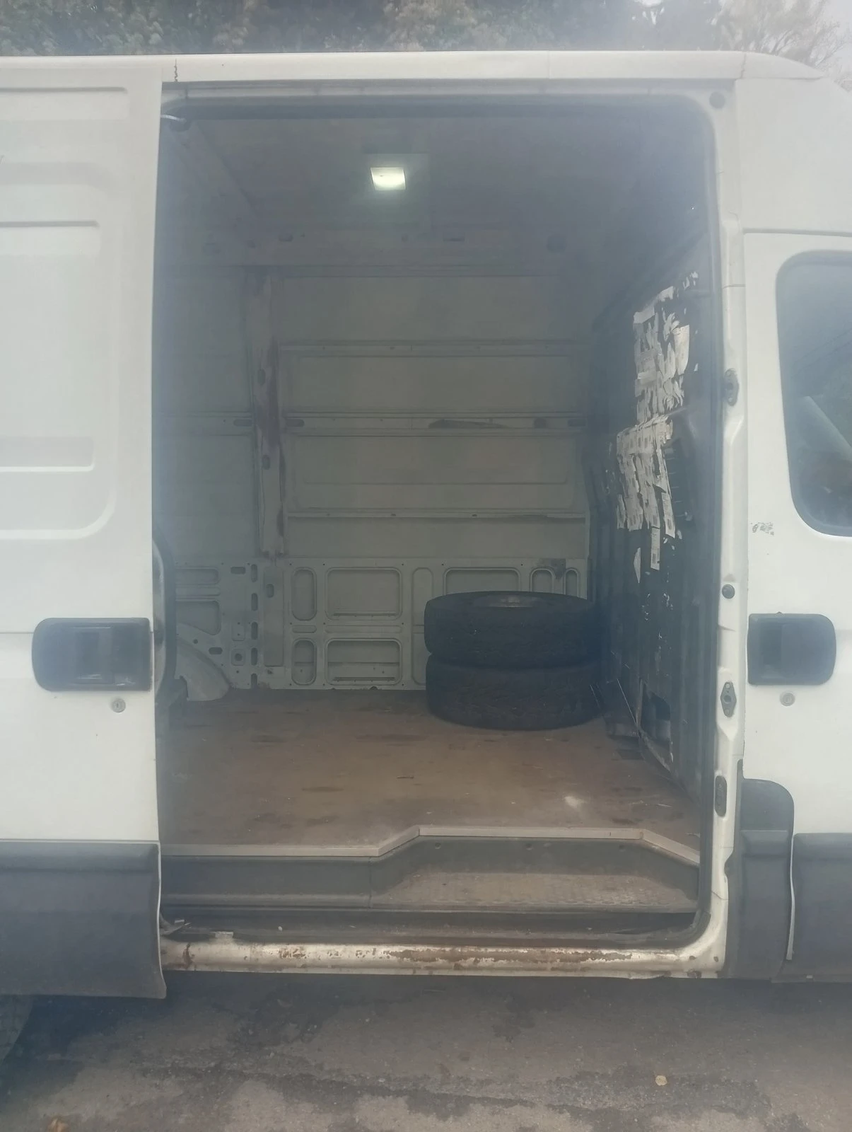 Iveco 35c13 Daily, снимка 7 - Бусове и автобуси - 56624008