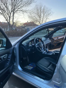 Обява за продажба на Mercedes-Benz C 320 C320 AMG ~17 500 лв. - изображение 5