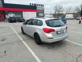 Opel Astra Sport Tourer , снимка 4