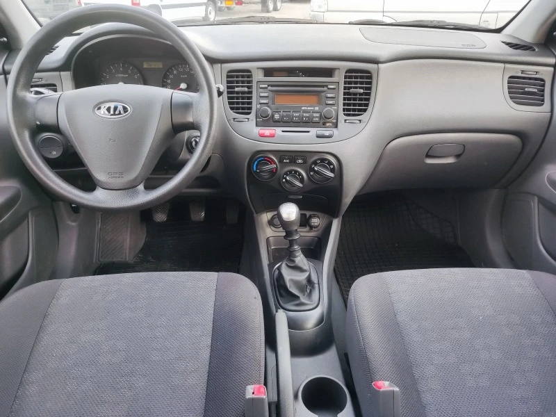 Kia Rio 1.4L-бензин /Климатик , снимка 10 - Автомобили и джипове - 45436881