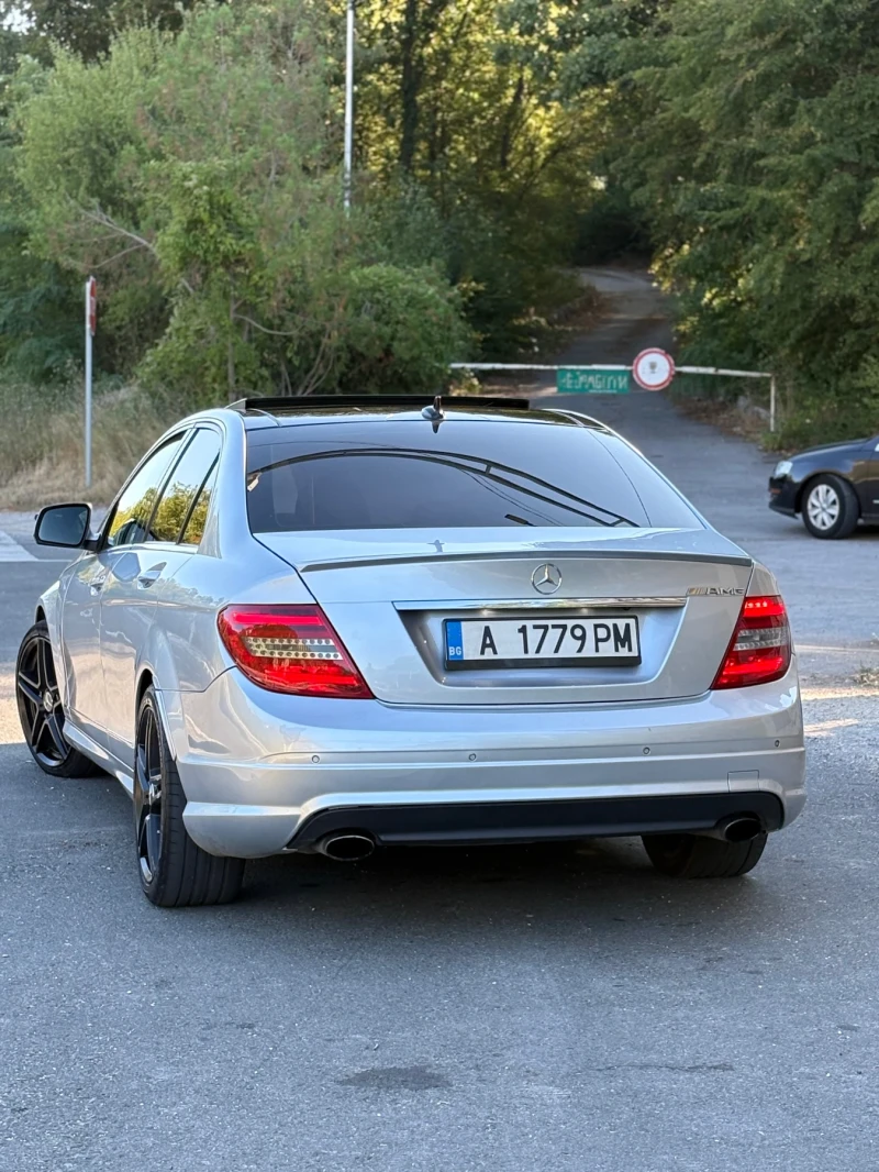 Mercedes-Benz C 320 C320 AMG, снимка 4 - Автомобили и джипове - 51992400