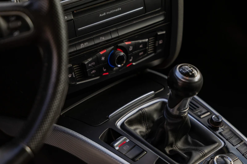 Audi A4 Quattro CAGA 2.0 143, снимка 11 - Автомобили и джипове - 52380244