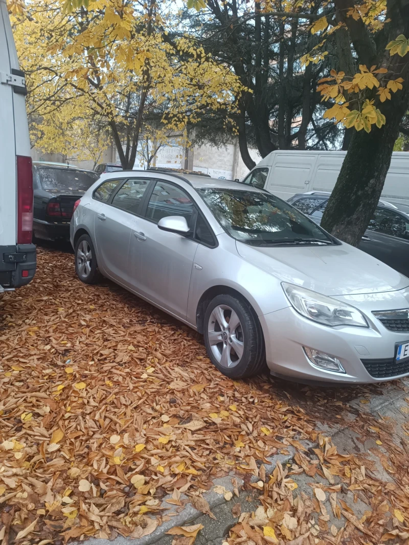 Opel Astra Sport Tourer , снимка 7 - Автомобили и джипове - 52691474