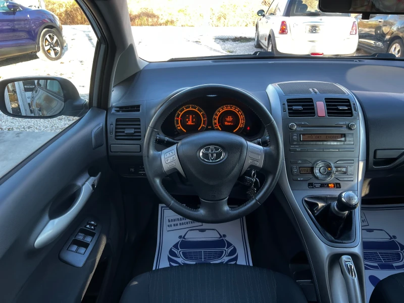 Toyota Auris 1.6i 152000km., снимка 7 - Автомобили и джипове - 52910239