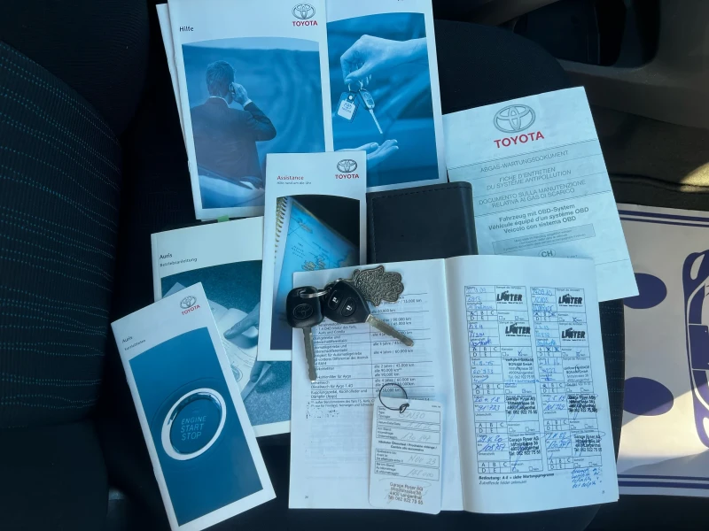 Toyota Auris 1.6i 152000km., снимка 15 - Автомобили и джипове - 52910239