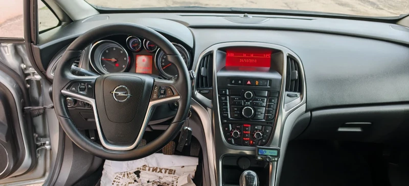 Opel Astra 1.7CDTI 125k.c. Bixenon , снимка 13 - Автомобили и джипове - 53256563