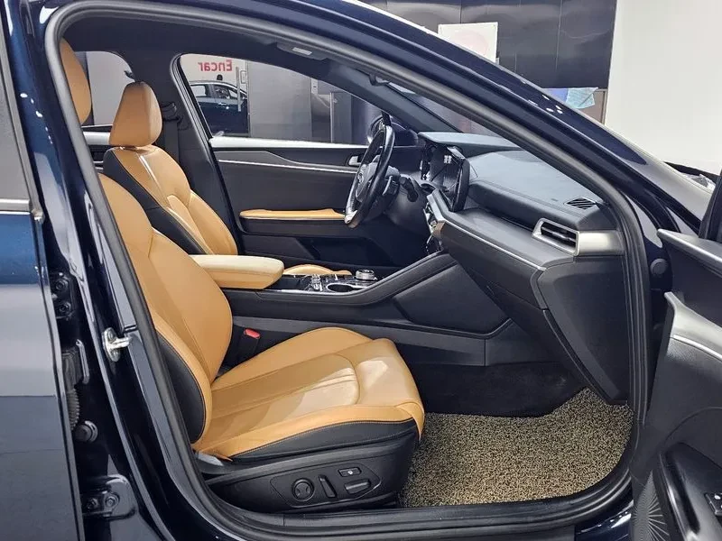 Kia K5 2.0 Prestige, снимка 10 - Автомобили и джипове - 55614621