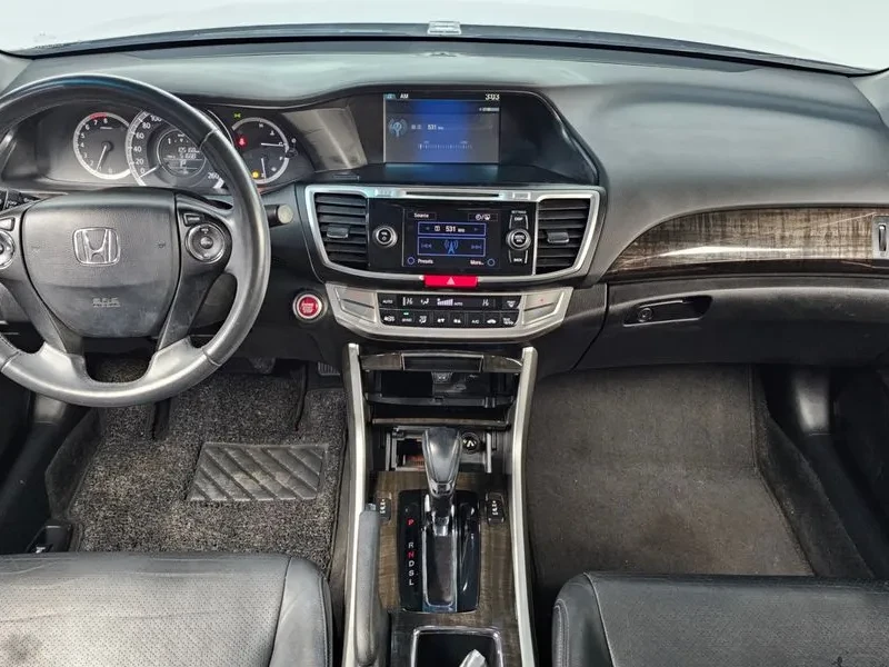 Honda Accord 2.4 9Th Generation, снимка 14 - Автомобили и джипове - 56020574