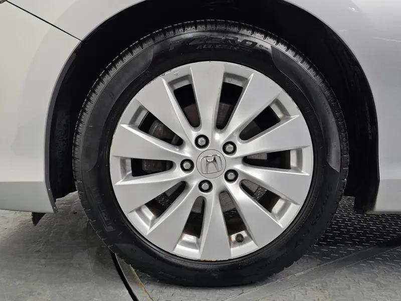Honda Accord 2.4 9Th Generation, снимка 9 - Автомобили и джипове - 56020574