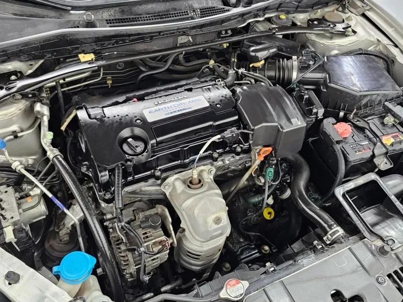 Honda Accord 2.4 9Th Generation, снимка 12 - Автомобили и джипове - 56020574