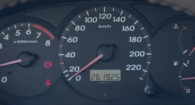 Honda Civic 1.6i VTEC 3d, снимка 8 - Автомобили и джипове - 56345805