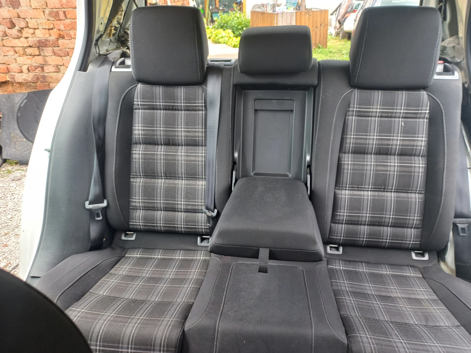 VW Golf 2тди, снимка 14 - Автомобили и джипове - 53901468