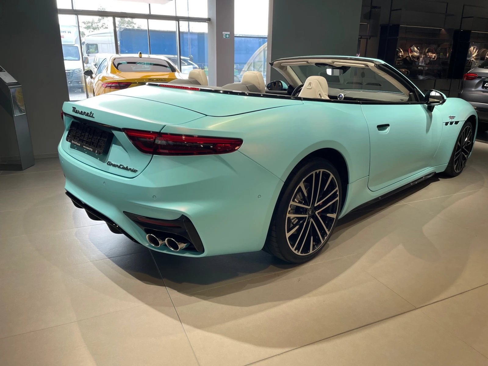 Maserati GranCabrio Trofeo AWD Fuoriserie Digital Mint Tricoat - изображение 3