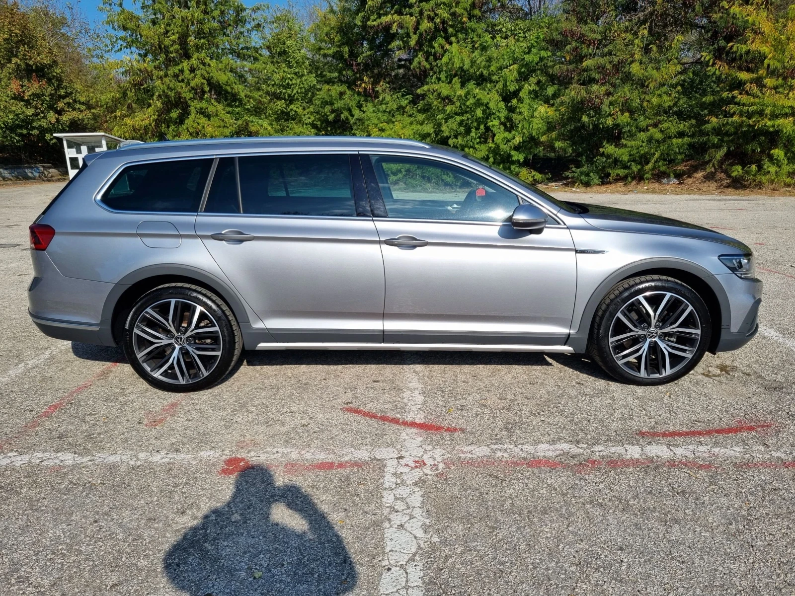 VW Passat Alltrack 2.0TDI Face 4Motion 200кс Digital 2022г - изображение 8