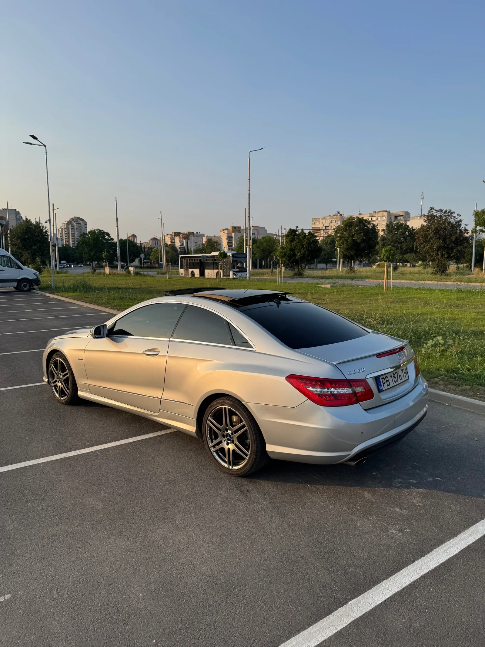Mercedes-Benz E 350  - изображение 5