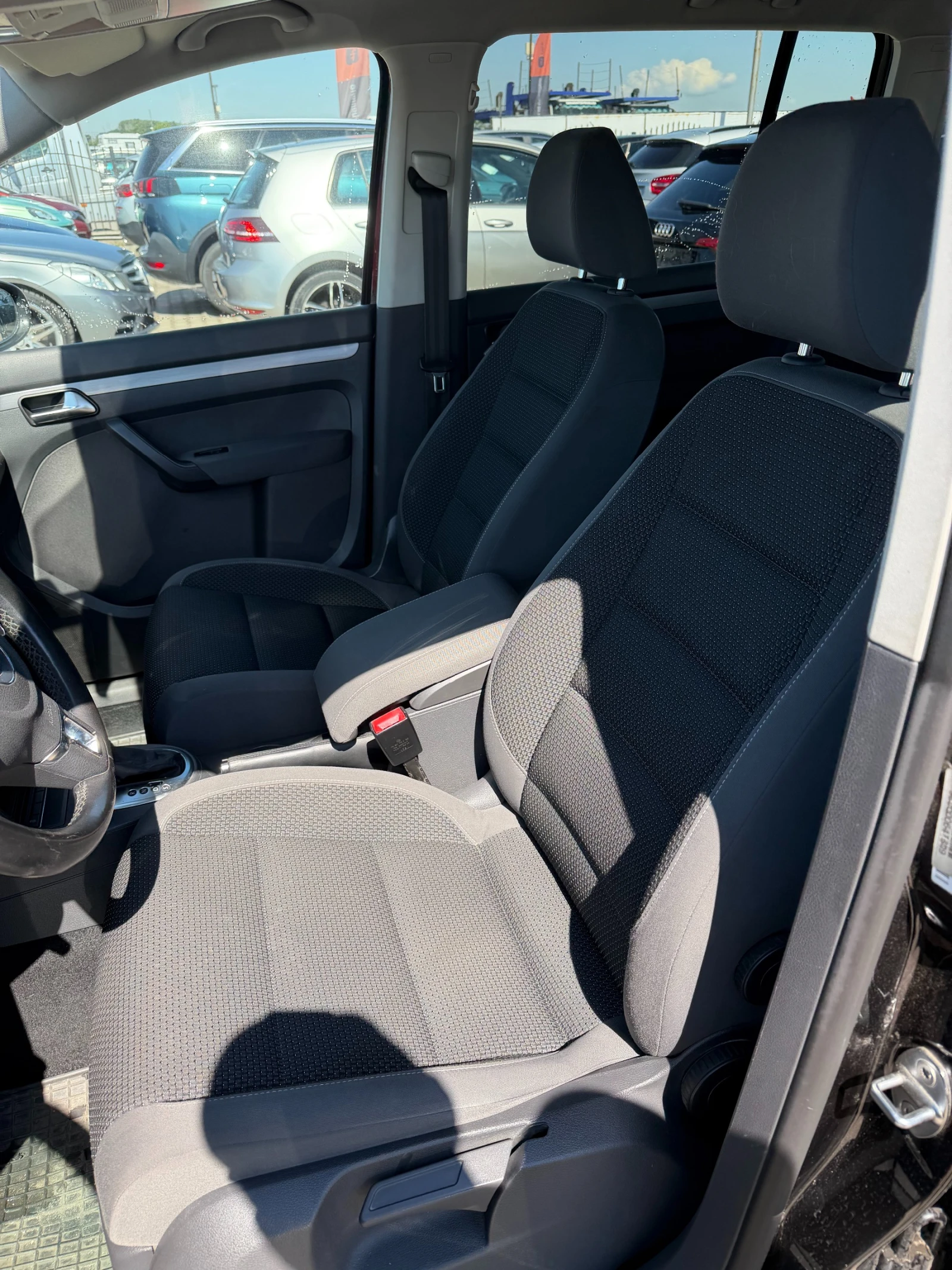 VW Touran 1.4TSI AVTOMAT/NAVI EURO 5 | Mobile.bg � ����������� 12