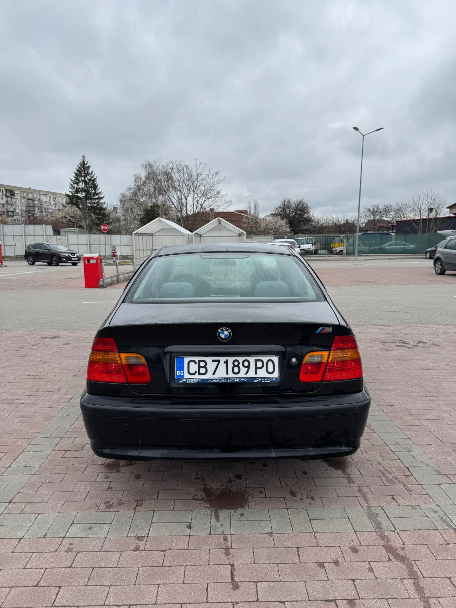 BMW 320, снимка 4 - Автомобили и джипове - 54096260