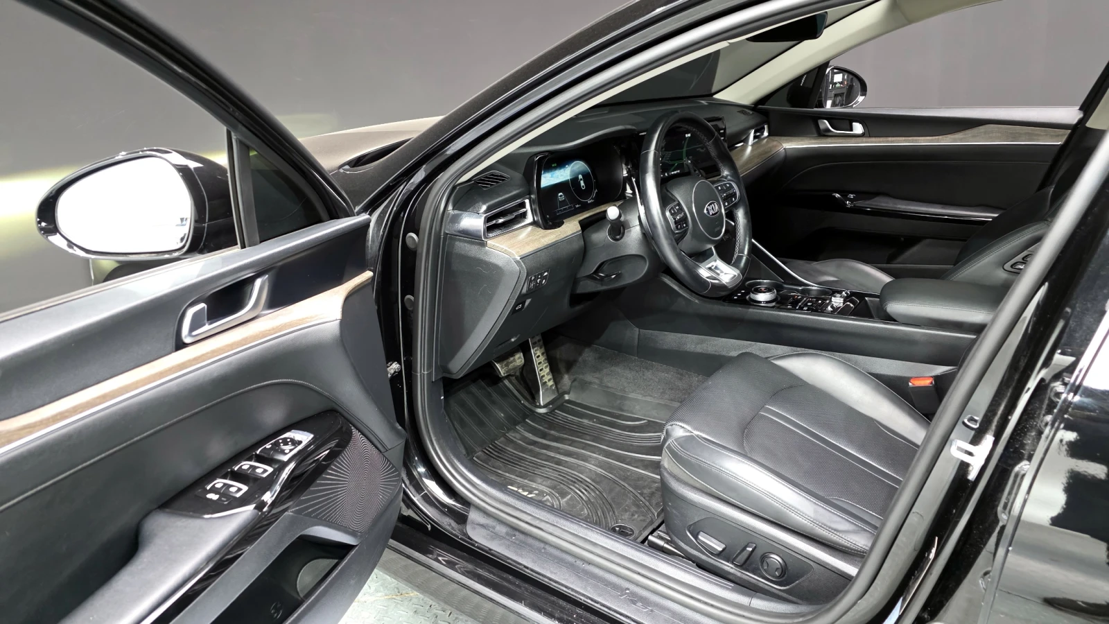 Kia K5 2.0 NOBLESSE autogeorge.com, снимка 10 - Автомобили и джипове - 54111698