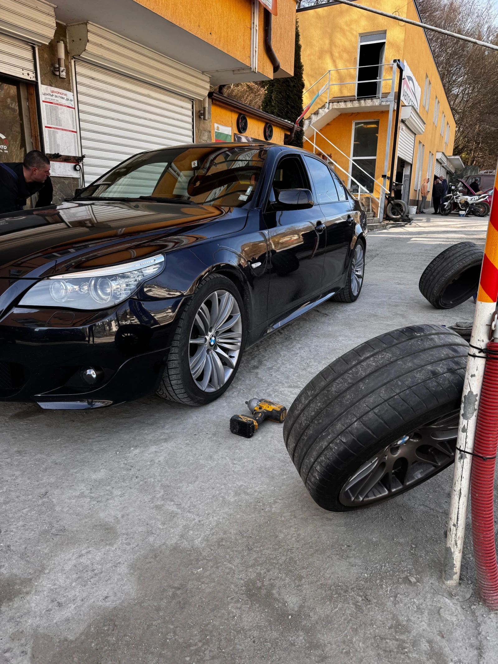 BMW 530 XDrive Facelift, снимка 9 - Автомобили и джипове - 54151711