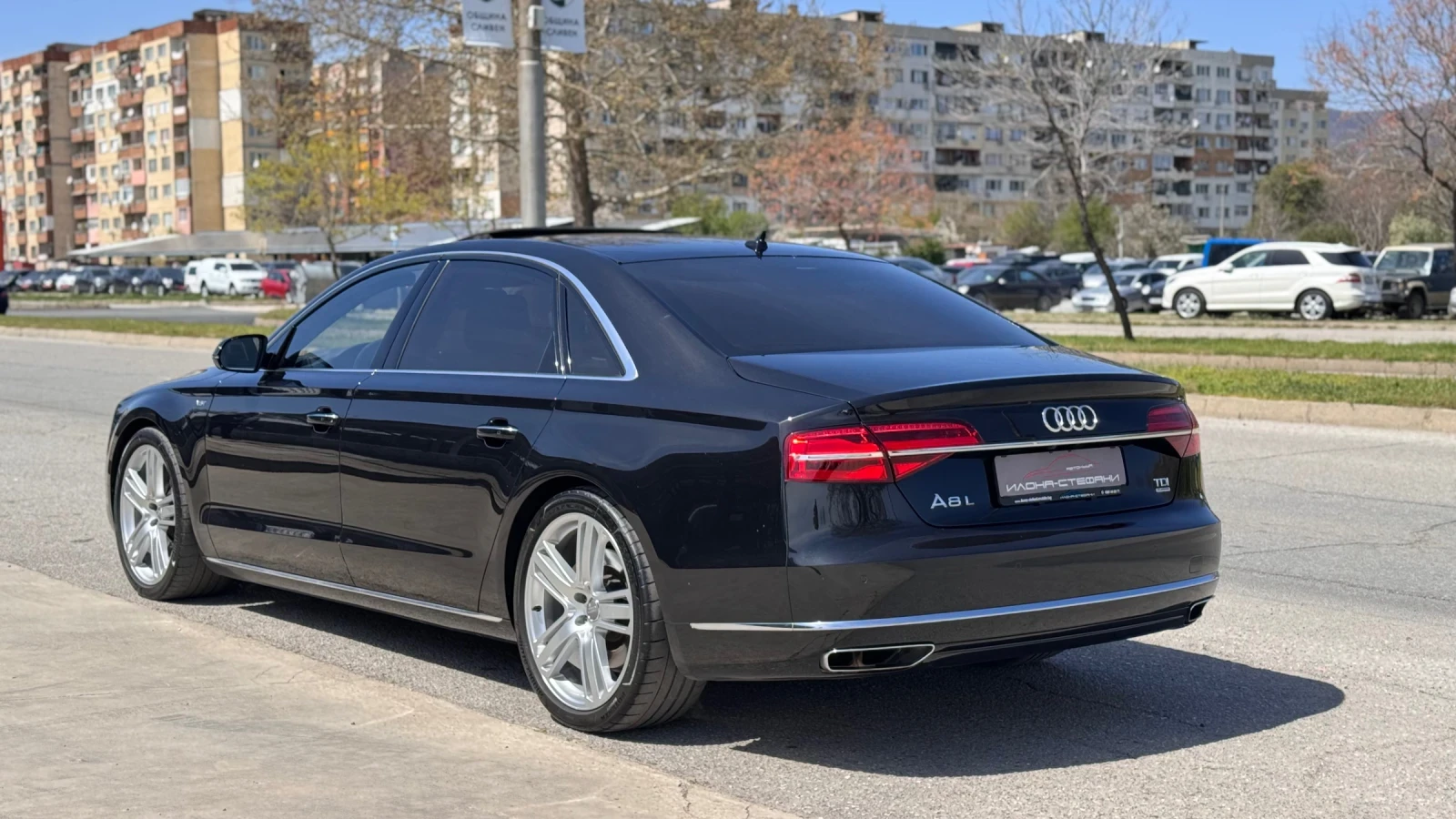 Audi A8 4.2TDI L* 3xTV* VIP* B&O* NightVision* MATRIX* FUL, снимка 3 - Автомобили и джипове - 54228196