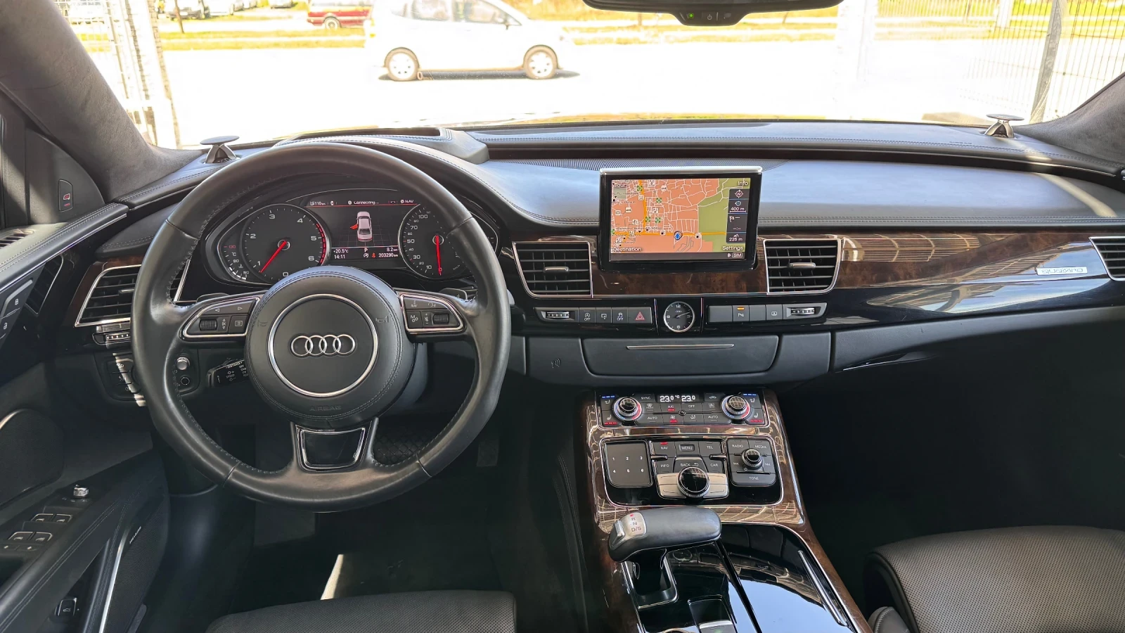 Audi A8 4.2TDI L* 3xTV* VIP* B&O* NightVision* MATRIX* FUL, снимка 12 - Автомобили и джипове - 54228196
