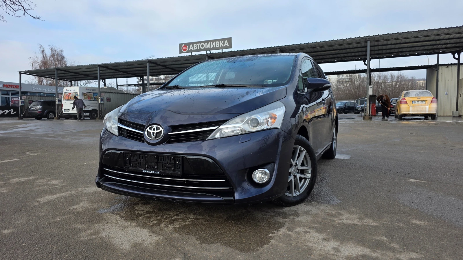 Toyota Verso УНИКАТ/FACE LIFT, снимка 3 - Автомобили и джипове - 54240762