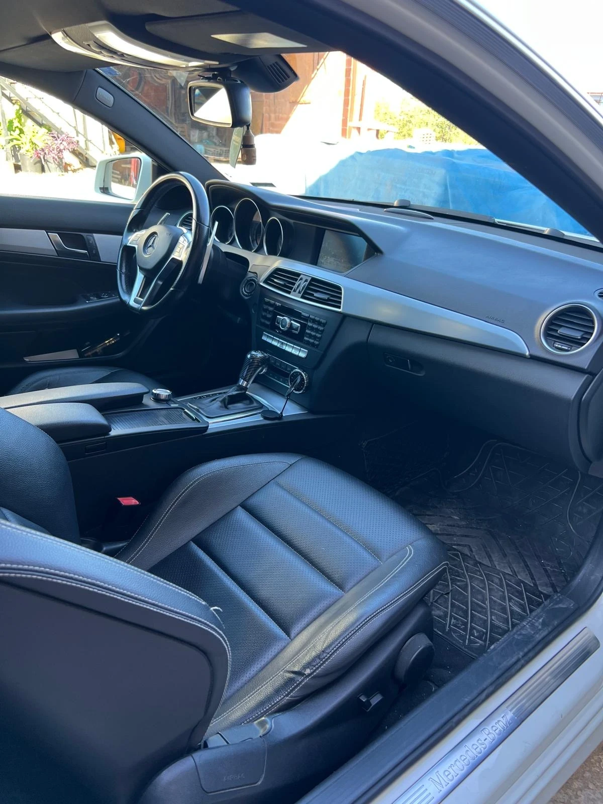 Mercedes-Benz C 180, снимка 4 - Автомобили и джипове - 54487031
