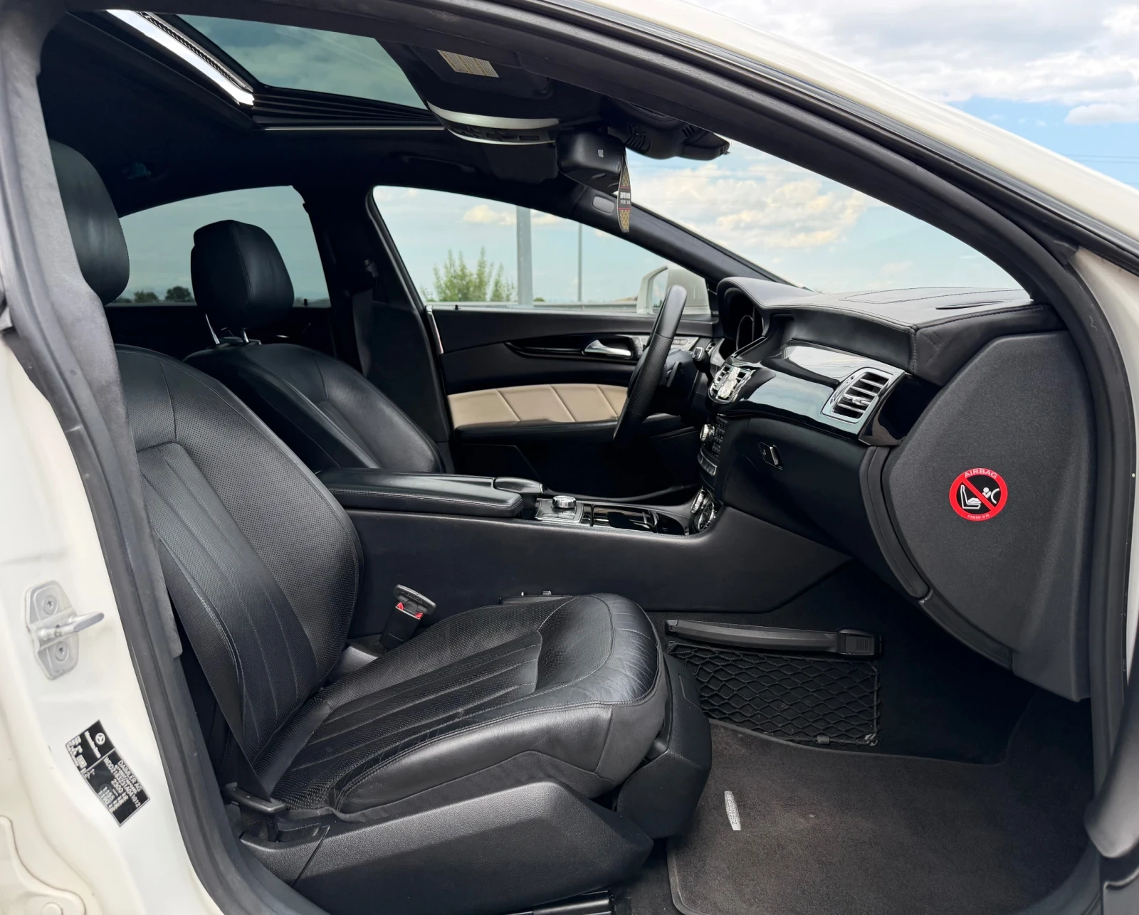 Mercedes-Benz CLS 350 Amg/FULL, снимка 11 - Автомобили и джипове - 54576136