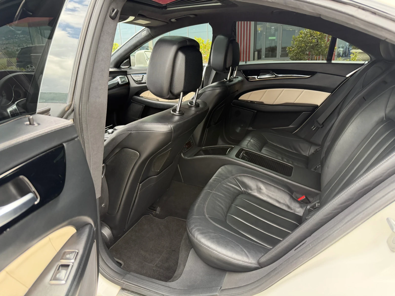 Mercedes-Benz CLS 350 Amg/FULL, снимка 13 - Автомобили и джипове - 54576136