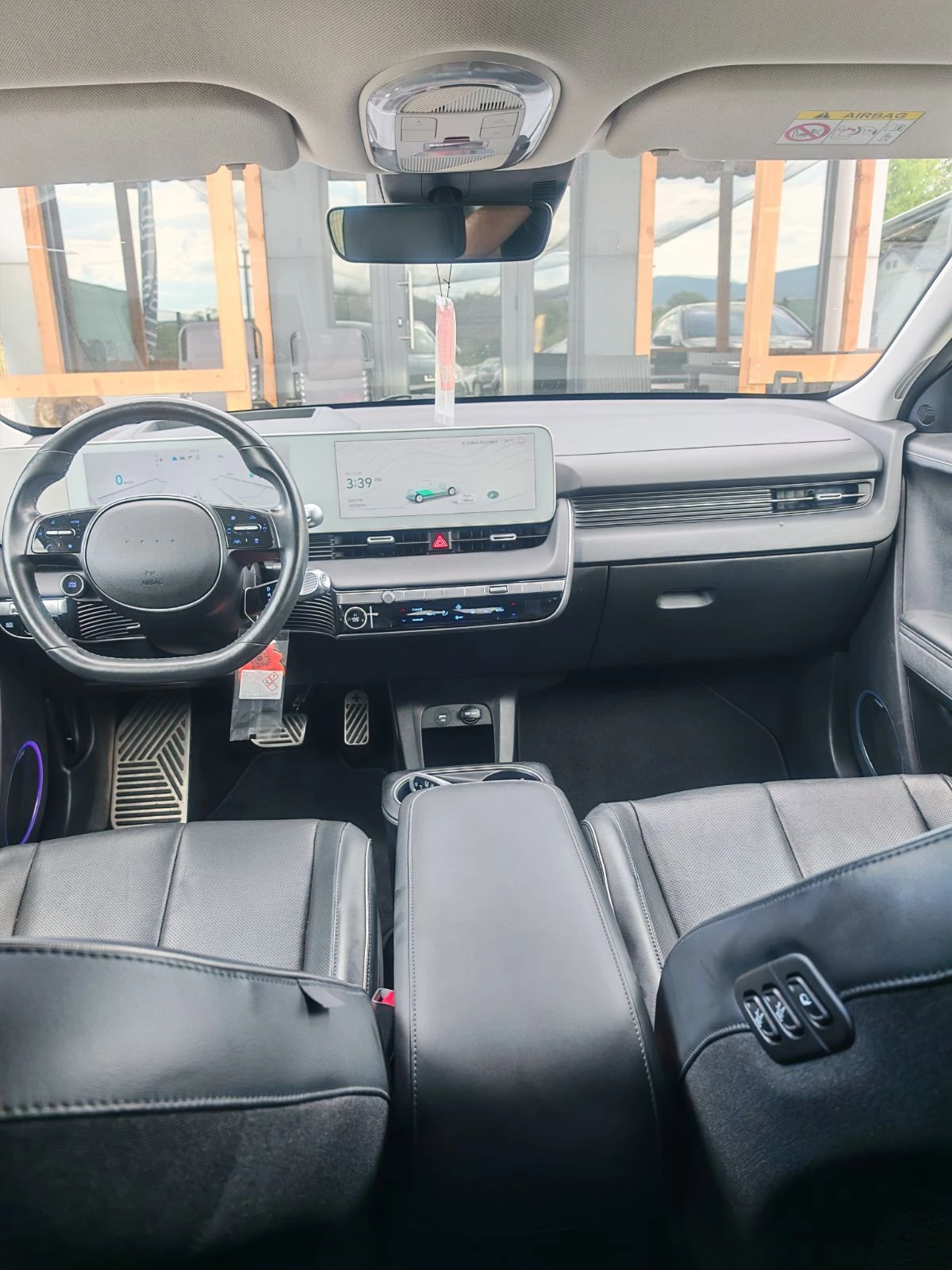 Hyundai Ioniq 5 72.6KWh/SOLAR/UNIQ/ГАРАНЦИЯ/SOH100%/360/HEADUP, снимка 11 - Автомобили и джипове - 55276244