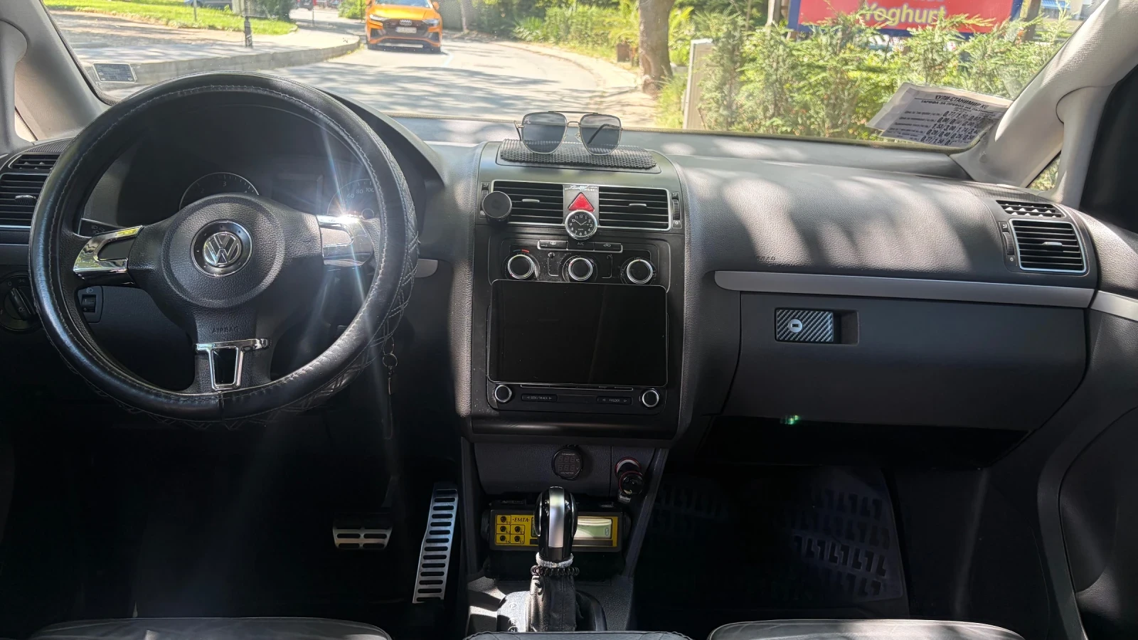 VW Touran, снимка 7 - Автомобили и джипове - 55278409