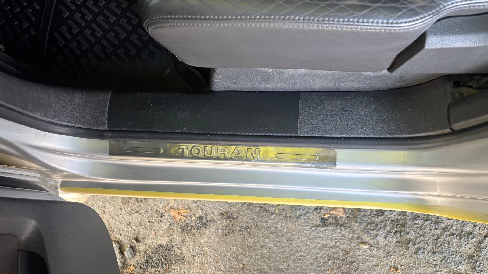 VW Touran, снимка 6 - Автомобили и джипове - 55278409