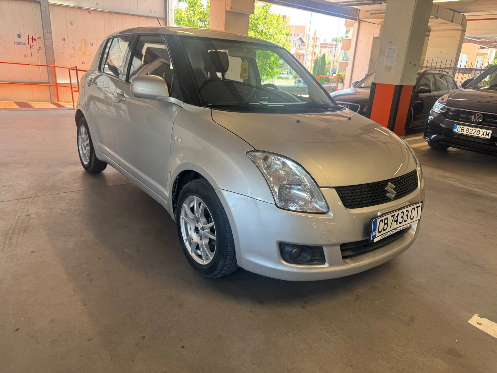 Suzuki Swift Климатик 4x4 Keyless Piz Sulai, снимка 3 - Автомобили и джипове - 55303849