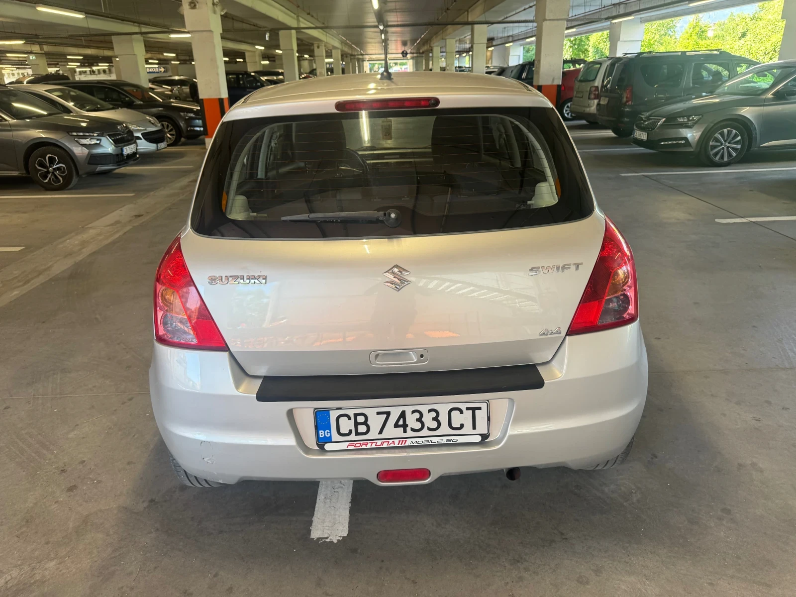 Suzuki Swift Климатик 4x4 Keyless Piz Sulai, снимка 5 - Автомобили и джипове - 55303849
