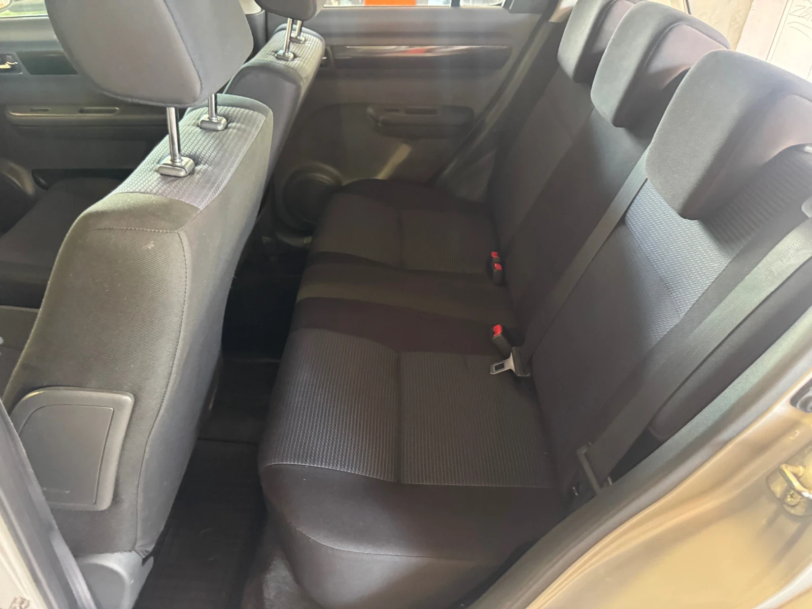 Suzuki Swift Климатик 4x4 Keyless Piz Sulai, снимка 11 - Автомобили и джипове - 55303849