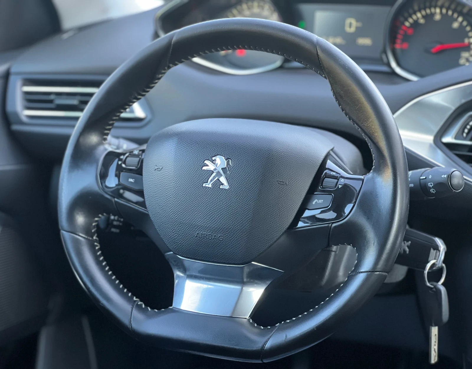 Peugeot 308 1.6HDI NAVI KAMERA , снимка 11 - Автомобили и джипове - 55482339