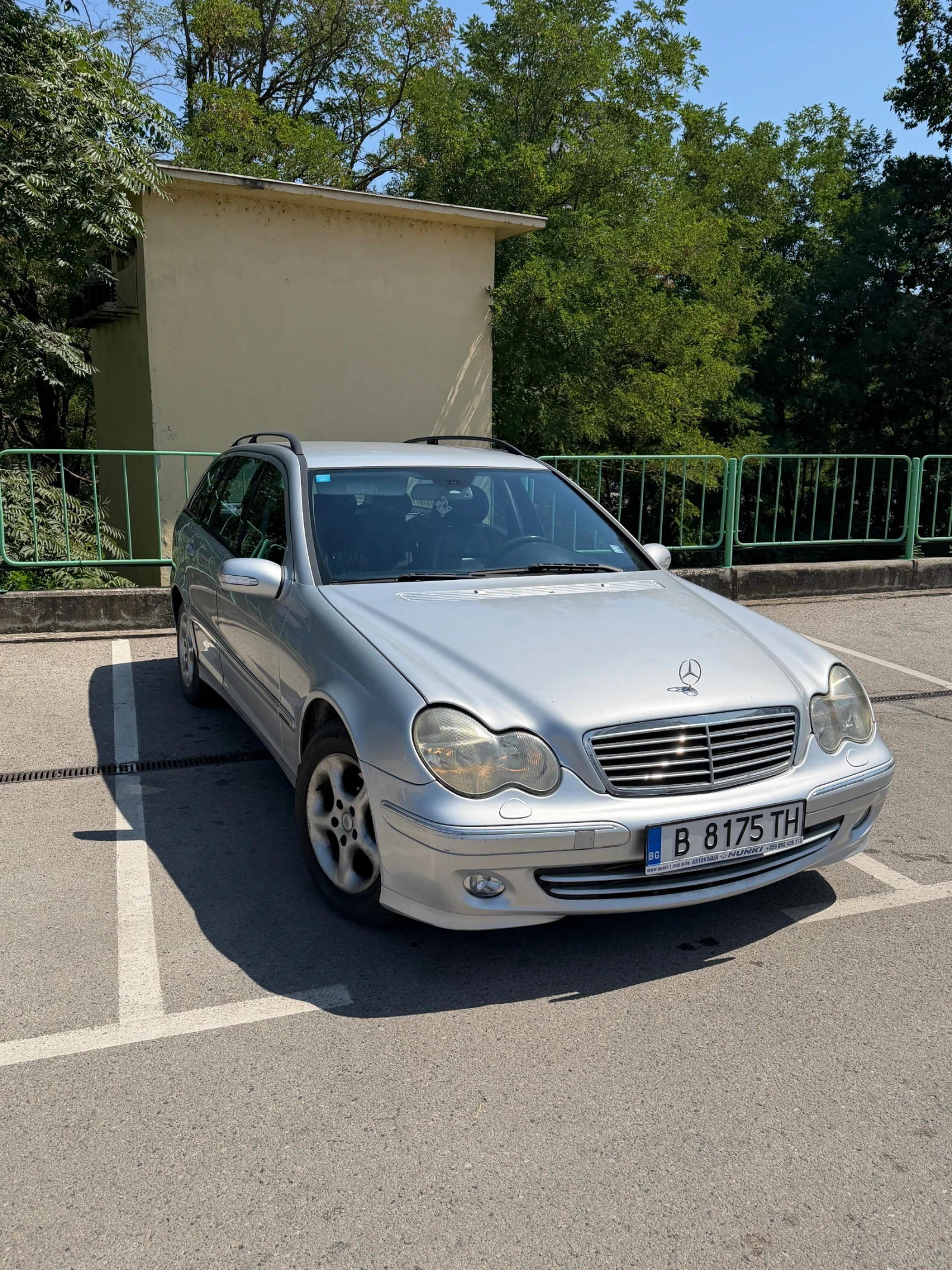 Mercedes-Benz C 220, снимка 2 - Автомобили и джипове - 55647068