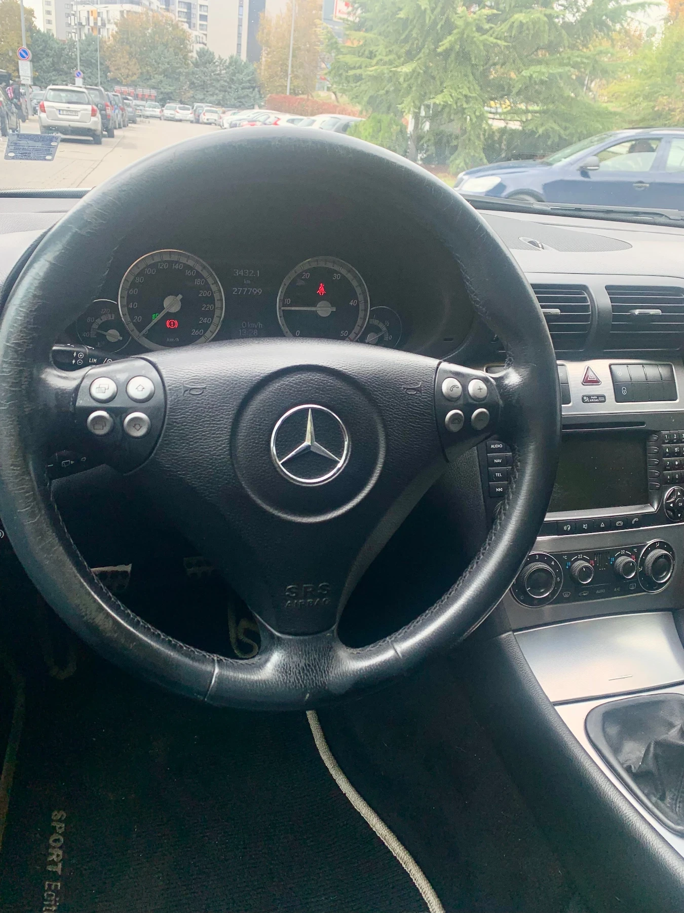 Mercedes-Benz C 220, снимка 5 - Автомобили и джипове - 55647068