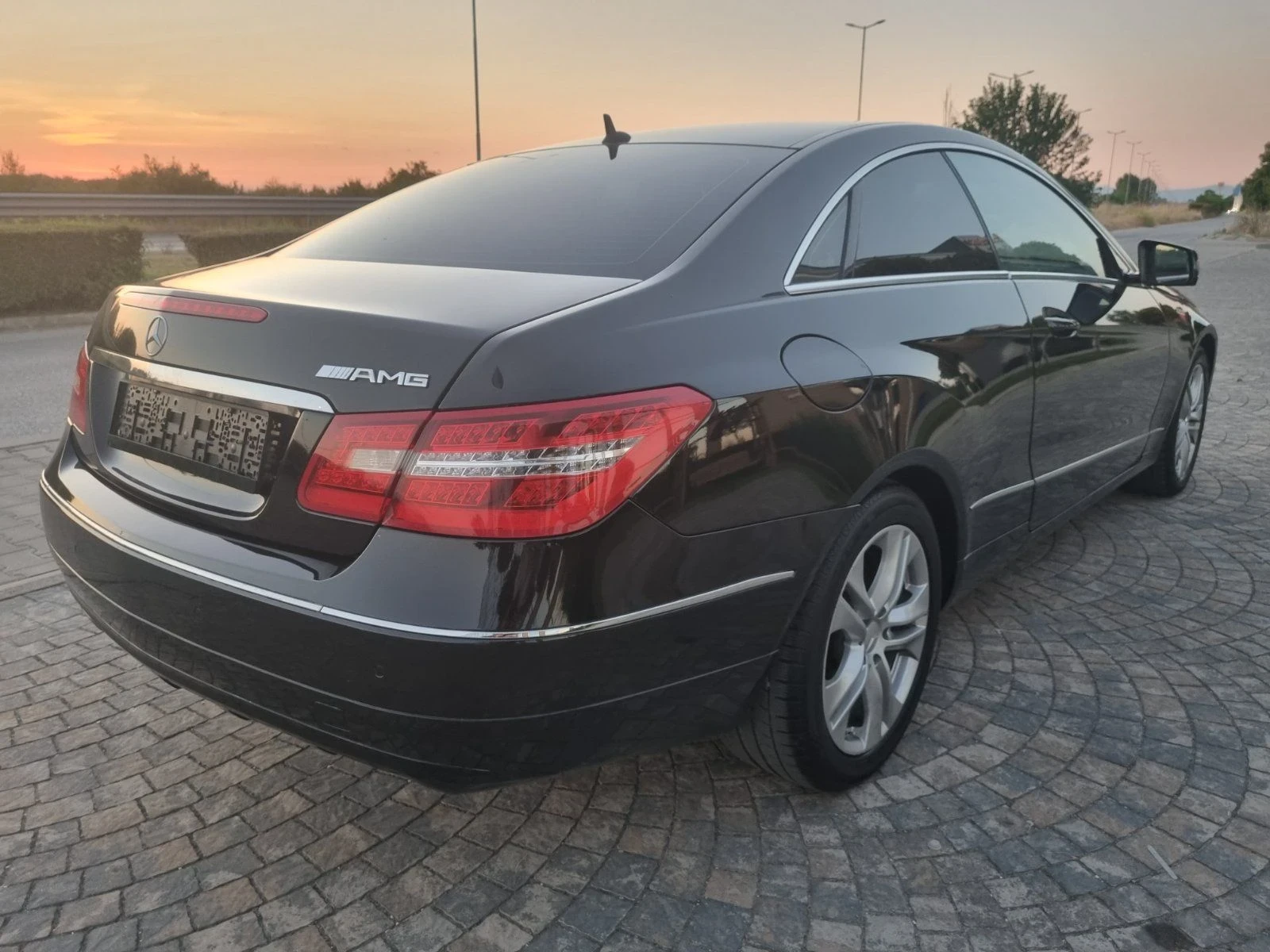 Mercedes-Benz E 220 Cdi Avantgarde, снимка 5 - Автомобили и джипове - 55746019