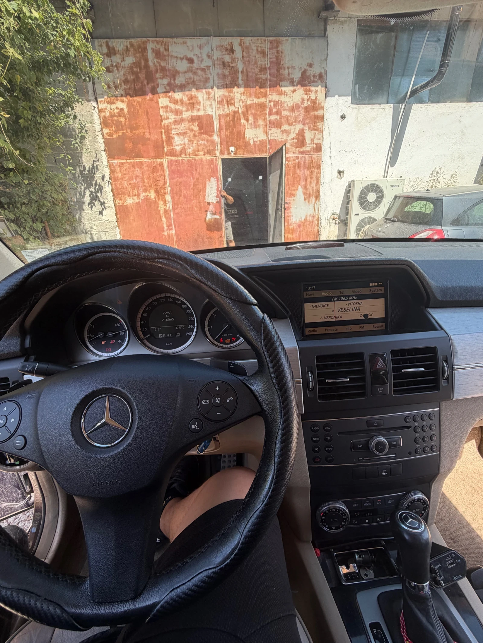 Mercedes-Benz GLK, снимка 3 - Автомобили и джипове - 55886571