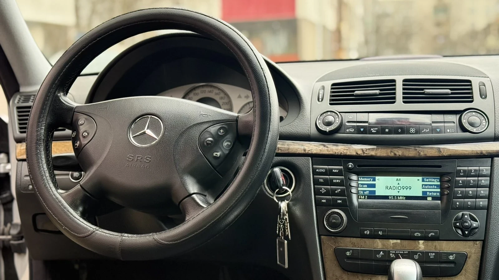 Mercedes-Benz E 280 3.2, снимка 6 - Автомобили и джипове - 56127809