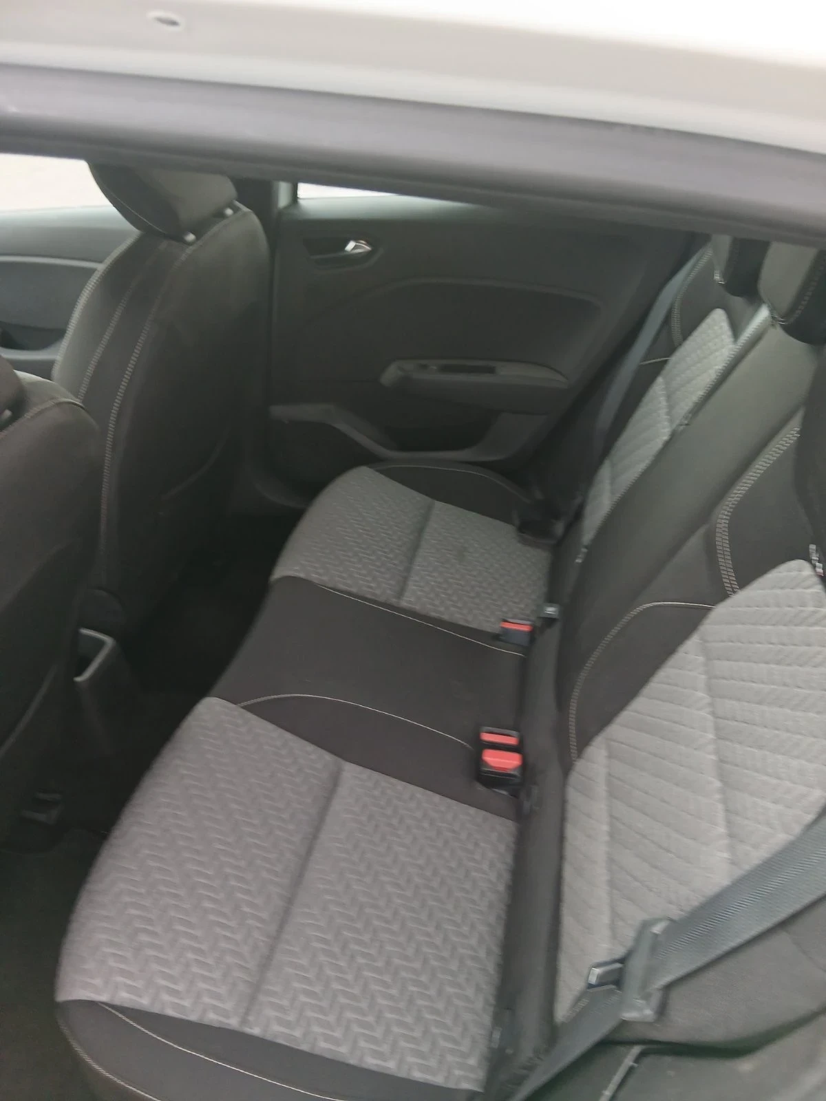 Renault Clio, снимка 13 - Автомобили и джипове - 56205391