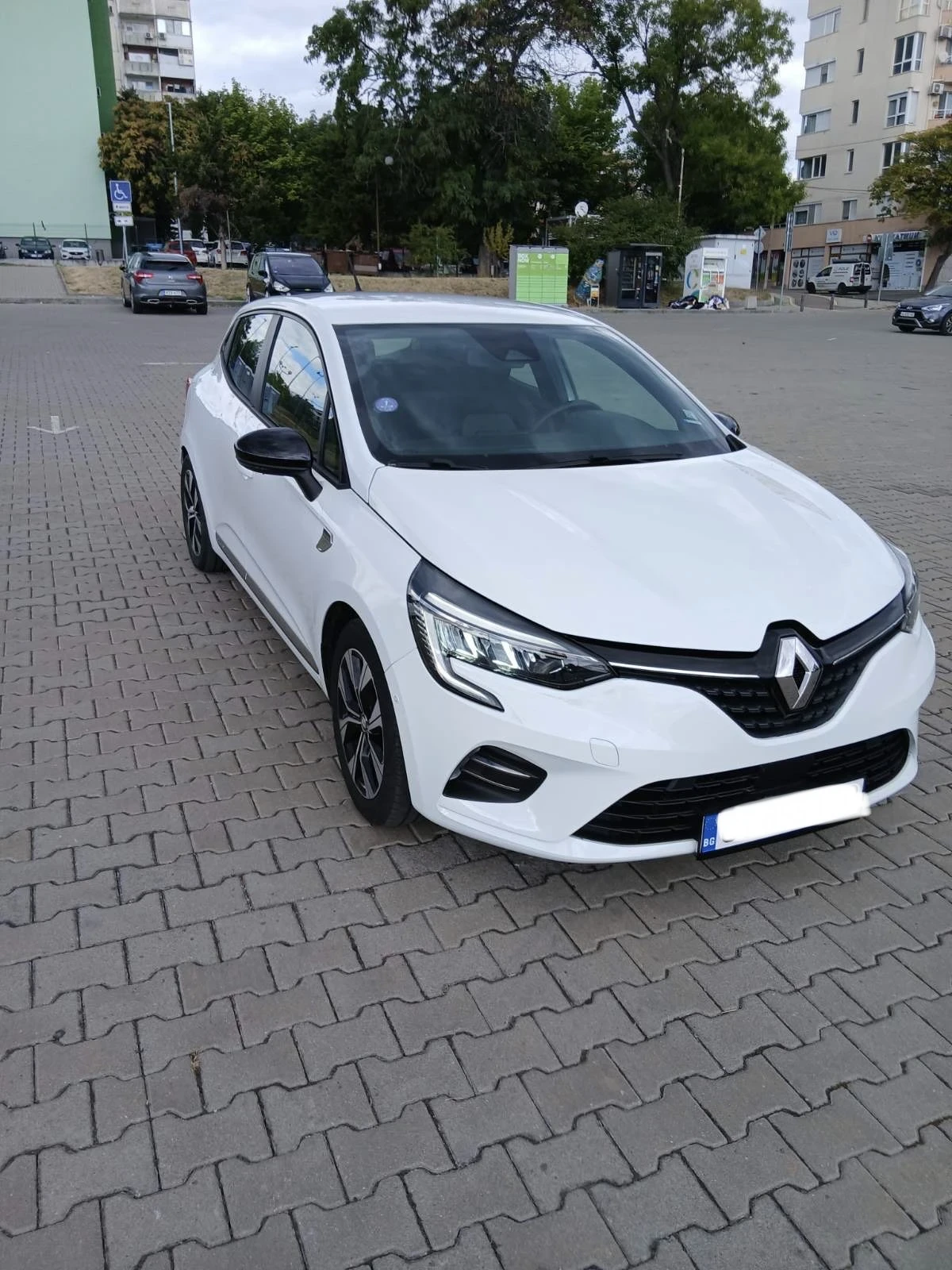 Renault Clio, снимка 4 - Автомобили и джипове - 56205391