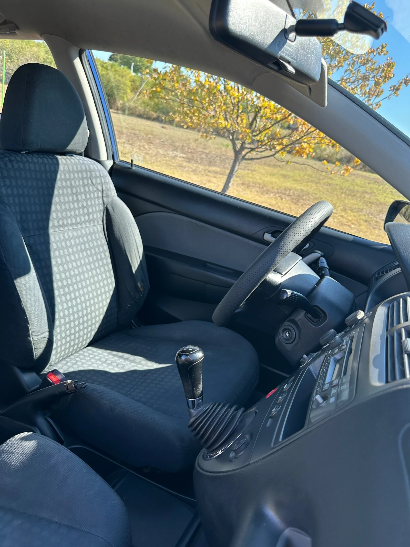 Honda Civic 1.6i VTEC 3d, снимка 4 - Автомобили и джипове - 56345805
